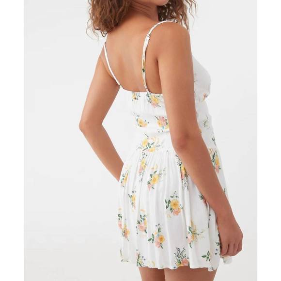 NEW O'NEILL slade dress in white - Picture 5 of 5